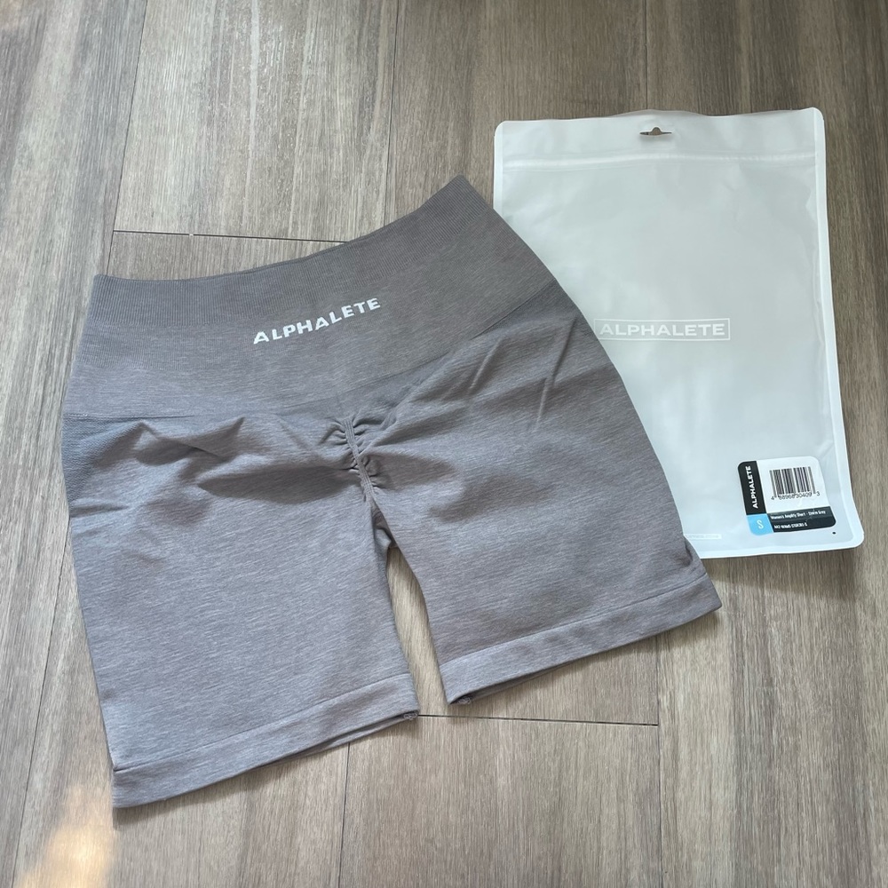 Alphalete Amplify Shorts - Storm Grey